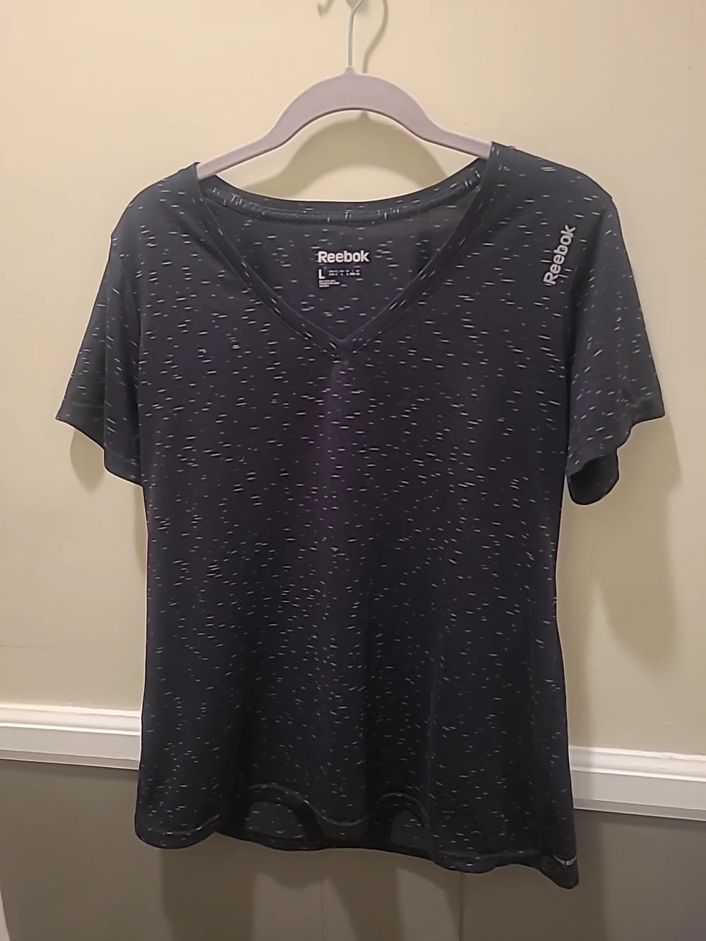 Reebok Women’s Athletic Top Size L VNeck Speckled Speedwick BLK/WhT Activewear - Picture 5 of 12